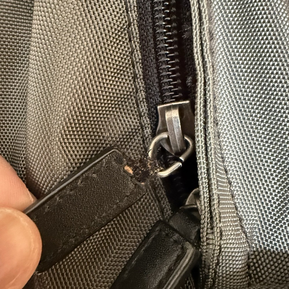 Coach Voyager Bleck/Gray Nylon & Leather Backpack F70574 READ NEEDS REPAIR - Picture 7 of 16
